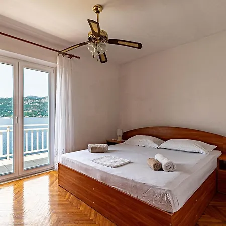 Apartments By The Sea Tri Zala, Korcula - 9237 Zrnovo Exterior photo