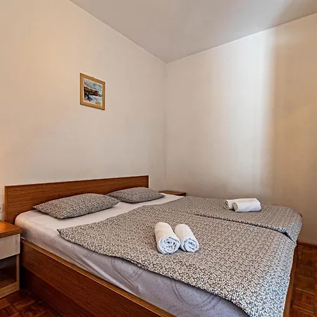 Apartments By The Sea Tri Zala, Korcula - 9237 Zrnovo Room photo