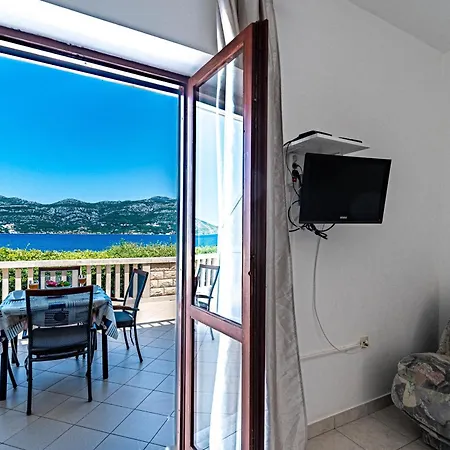 Apartments By The Sea Tri Zala, Korcula - 9237 Zrnovo Room photo