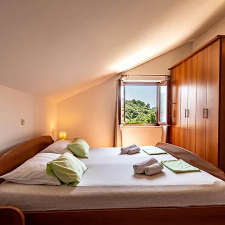 Apartments By The Sea Tri Zala, Korcula - 9237 Zrnovo Room photo