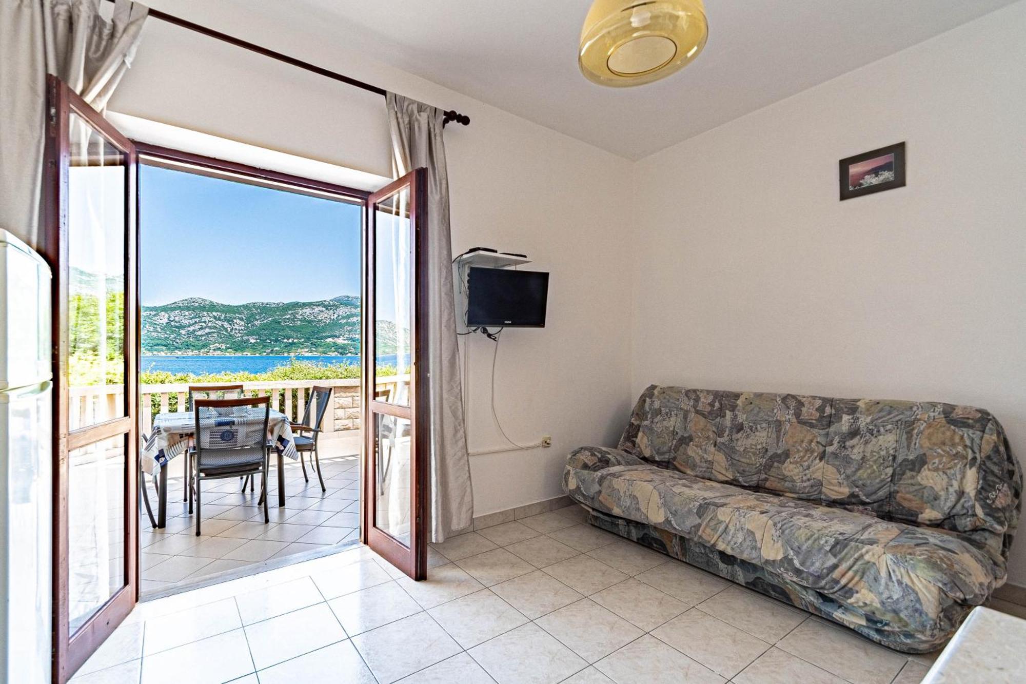 Apartment By The Sea Tri Zala, Korcula - 9237 *