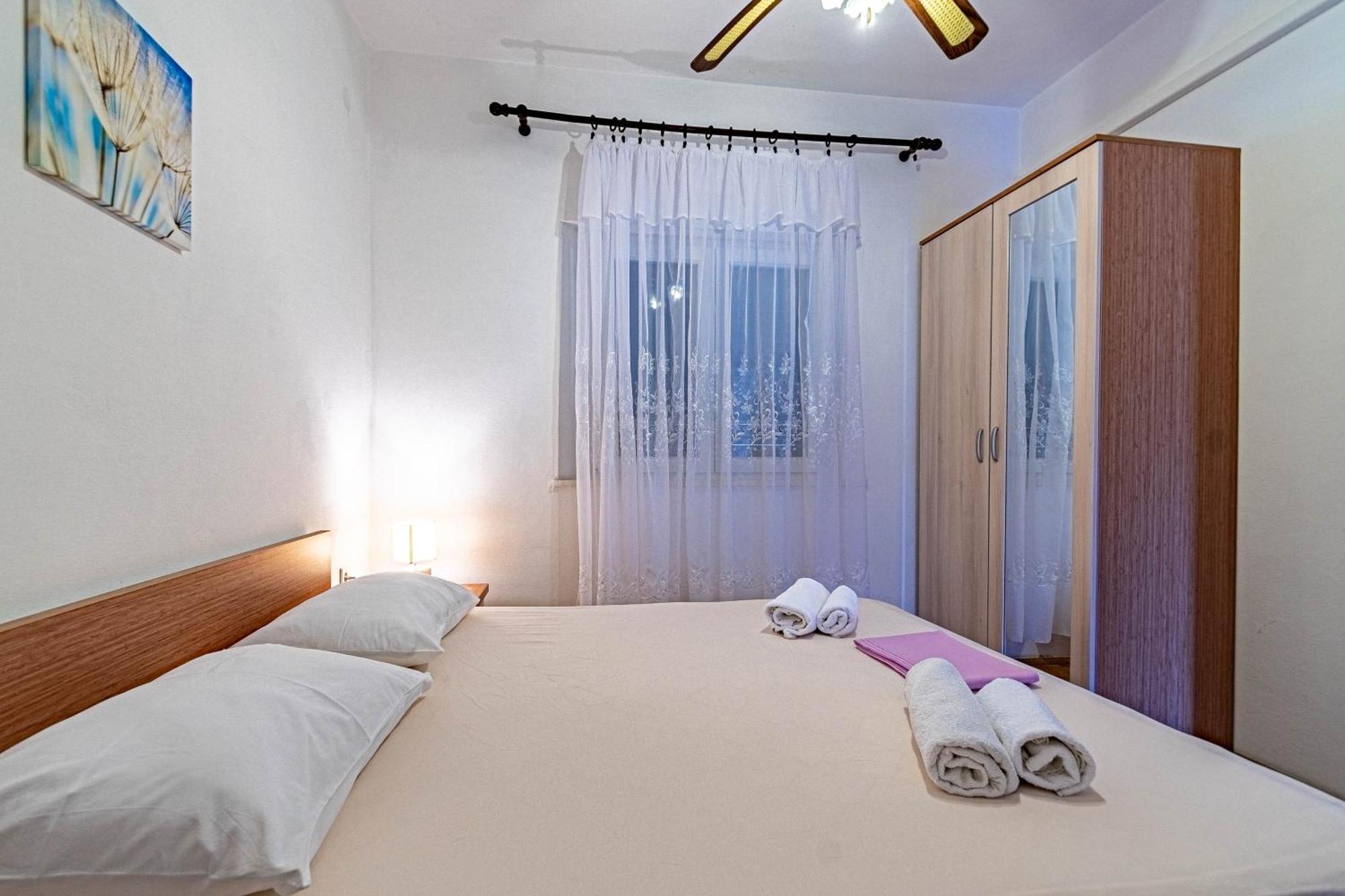 Apartment By The Sea Tri Zala, Korcula - 9237